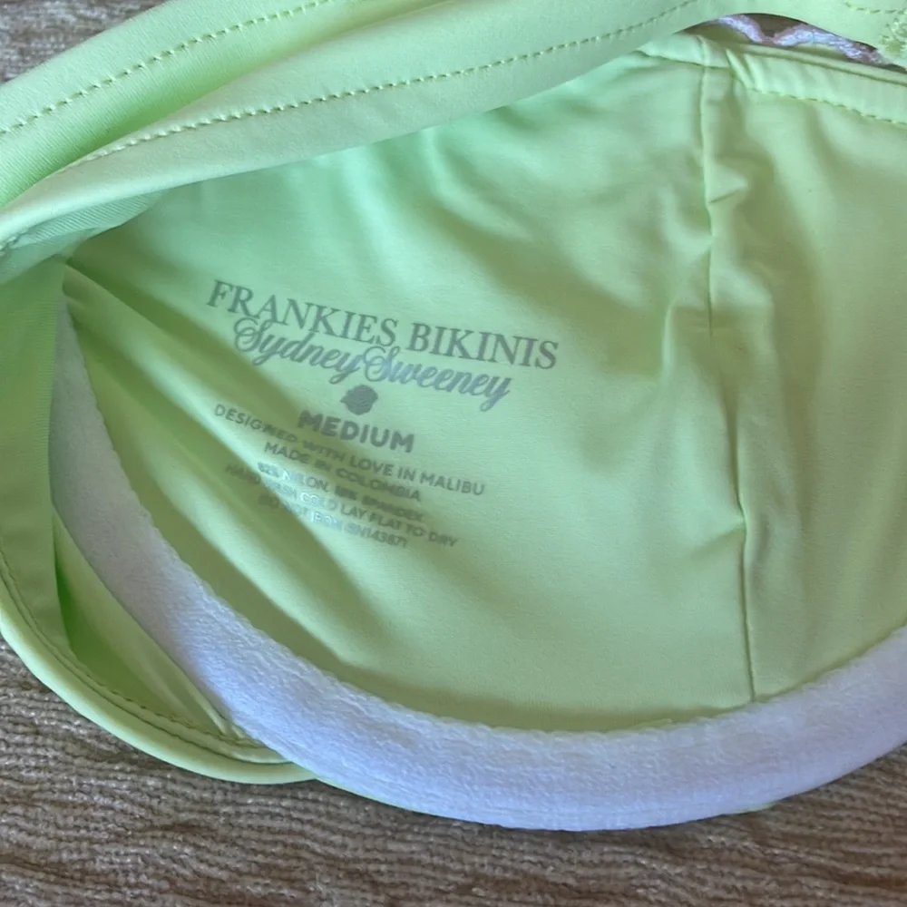 Frankie’s bikinis x Sydney Sweeney “Zola” top in key lime